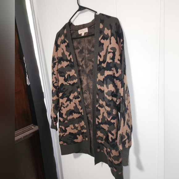 Philosophy Boho Camo Sweater Jacket - Picture 9 of 11